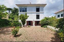 Villa,5 Bedrooms to renovate, Plot 578m2, Av. de Sintra, Cascais