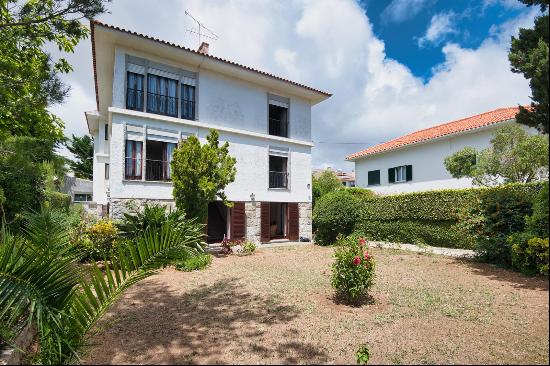 Villa,5 Bedrooms to renovate, Plot 578sqm, Av. de Sintra, Cascais