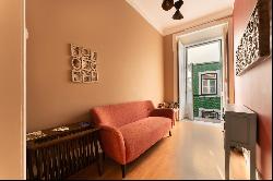 **With Income** 5 +2 bedroom Apartment in Baixa Pombalina