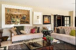 Luxury and Elegance in Penha Longa Resort: Sophisticated 6+1 Bedroom Villa**