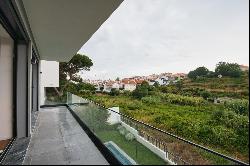 3-Bedroom House with Garden and Pool in Estoril