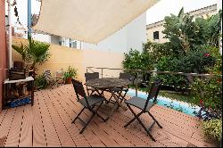 Open space house with building and land, in the center of Lisbon