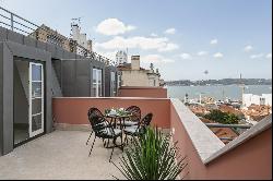 2 bedroom apartment in Coração do Chiado, with River view and terrace