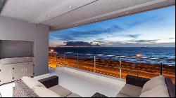 A spectacular lifestyle experience in an incredible Cape Town penthouse