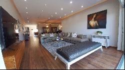 EXCLUSIVE, LUXURY LIVING IN A SECURE CAMPS BAY COMPLEX WITH MAGNIFICENT VIEWS