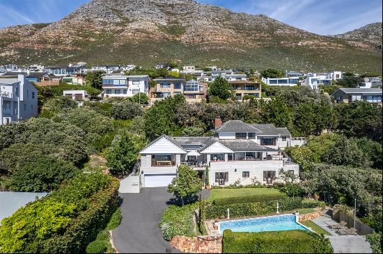 CLASSIC SIMONS TOWN RENOVATED HISTORICAL HOME