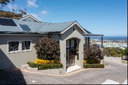 STUNNING 5 BED HOME FOR SALE IN HEMEL &amp; AARDE ESTATE, HERMANUS - LUXURY LIVING AT ITS