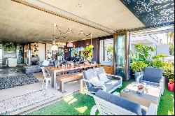 5 BEDROOM HOUSE IN GREEN POINT - PERFECT FOR LUXURY LIVING WITH STUNNING VIEWS.