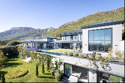 SENSATIONAL, TOP-END HOME WITH PANORAMIC SEA VIEWS