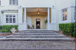 Exquisite North-Facing Villa in Prestigious Wynberg Upper