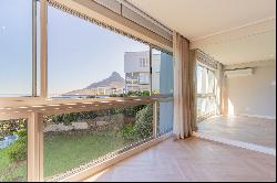 Luxuriously Revamped Ocean-View Apartment in Sought-After Camps Bay