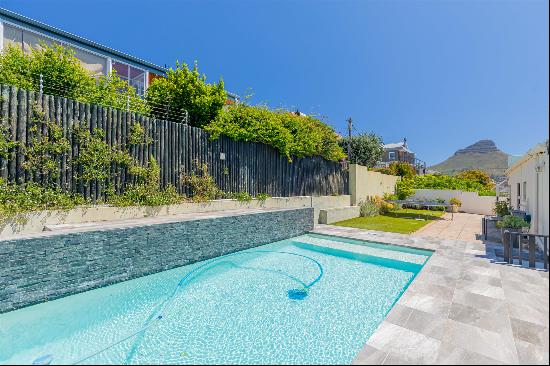 NORTH-FACING FAMILY HOME WITH SPECTACULAR VIEWS IN THE CITY BOWL