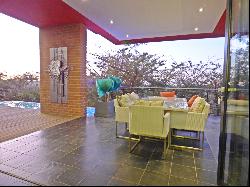 EXECUTIVE MANSION IN WAVERLEY, BLOEMFONTEIN