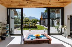 SERENE LUXURY IN THE SCENIC OVERBERG