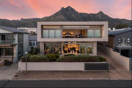 6 Marine Drive, Kleinmond