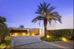 Spectacular villa next to the Casares golf course