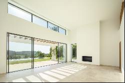 Spectacular villa next to the Casares golf course