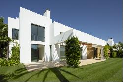 Spectacular villa next to the Casares golf course