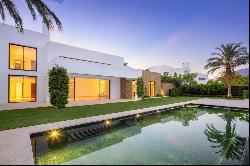 Spectacular villa next to the Casares golf course