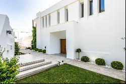 Outstanding Modern Villa in Nueva Andalucía, Marbella