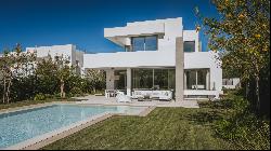 Brand new, modern and mediterranean villa on the New Golden Mile, Estepona