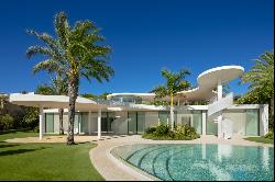 Original curvilinear villa in Finca Cortesin, Casares