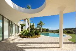 Original curvilinear villa in Finca Cortesin, Casares