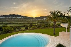 Original curvilinear villa in Finca Cortesin, Casares