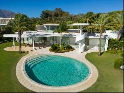 Original curvilinear villa in Finca Cortesin, Casares