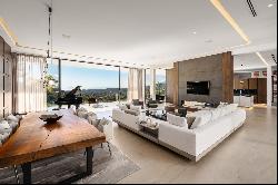 Very modern mansion, built on one level, in Marbella Club Golf