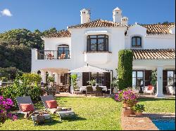 Wonderful luxury villa in the countryside with Andalusian flair