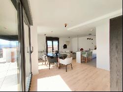 Stunning penthouse in exclusive residential complex in Malaga centre with spectacular vie