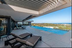 Breathtaking views and modern interior decoration in this villa in Sotogrande