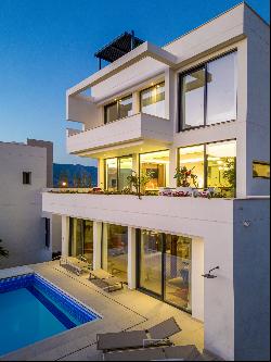 Modern villa with golf course views at La Cala Golf, Mijas