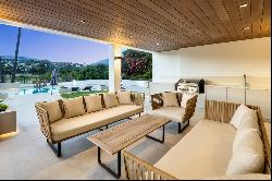 Superb villa front line golf of Los Naranjos golf course, Nueva Andalucia