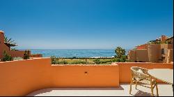 Distinguished front line beach duplex penthouse in La Morera, Marbella East and direct ac