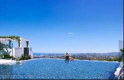 Modern penthouse in a gated complex