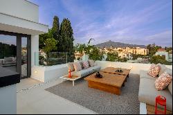 Contemporary luxury villa with exquisite finishes close to the sea in Cortijo Blanco Nuev