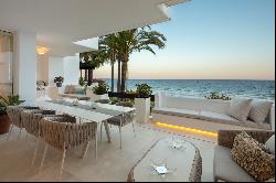 Exceptional and sublime penthouse in Puente Romano, Marbella Golden Mile