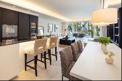 Magnificent Luxury Apartment in the Exclusive Puente Romano Estate, Marbella Golden Mile