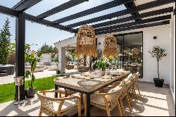 Villa on the beachside that combines mediterranean charm with modern elegance in San Pedr