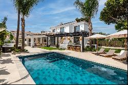 Villa on the beachside that combines mediterranean charm with modern elegance in San Pedr