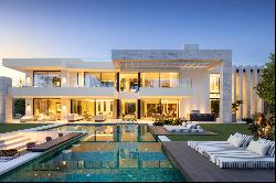 Impressive New-Build Villa in Nueva Andalucía