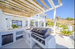 Exquisite completely refurbished villa with frontal sea views, Capellania-Benalmadena