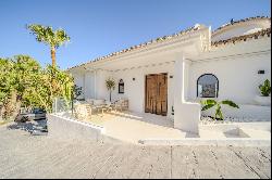 Exquisite completely refurbished villa with frontal sea views, Capellania-Benalmadena