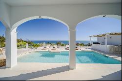 Exquisite completely refurbished villa with frontal sea views, Capellania-Benalmadena