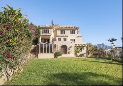 Magnificent large villa with incredible panoramic views located in the prestigious El Her