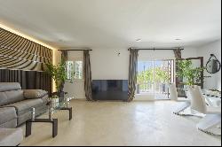 Magnificent large detached villa in the most exclusive area of Marbella, in the Golden Mi