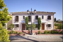 Magnificent large detached villa in the most exclusive area of Marbella, in the Golden Mi