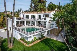 Mediterranean villa on the outside and modern on the inside in El Paraiso, Estepona